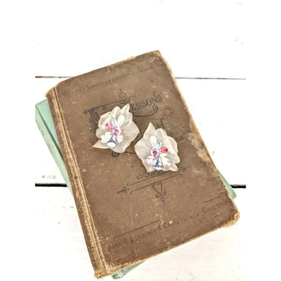 Vintage large floral acrylic beaded crystal metal clip on earrings - Picture 2 of 4